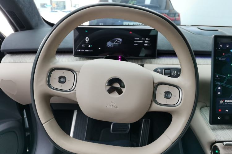 Used Nio ET7 2022 75 kWh Steering Wheel