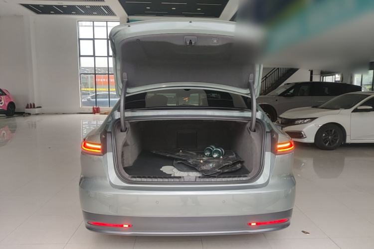 Used Nio ET7 2022 75 kWh Trunk