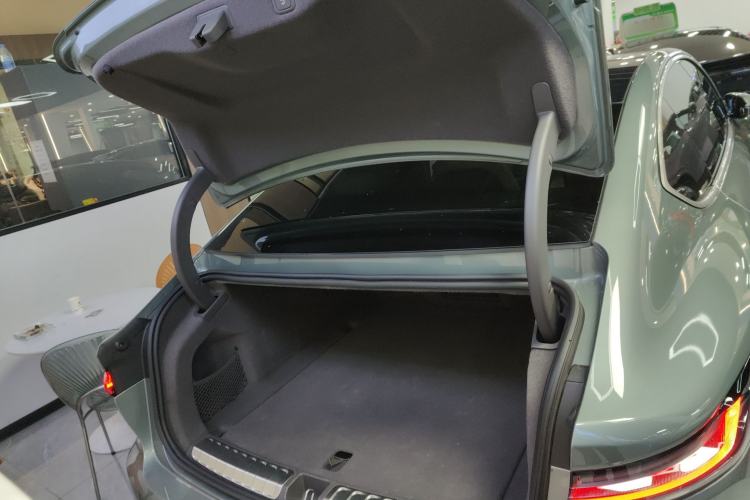Used Nio ET7 2022 75 kWh Trunk