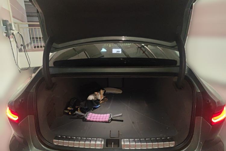 Used Nio ET7 2022 75 kWh Trunk