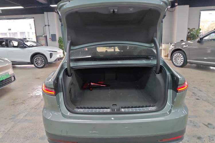 Used Nio ET7 2022 100kWh First Edition Trunk
