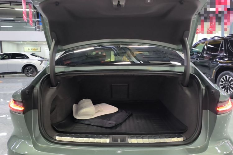 Used Nio ET7 2022 100kWh First Edition Trunk
