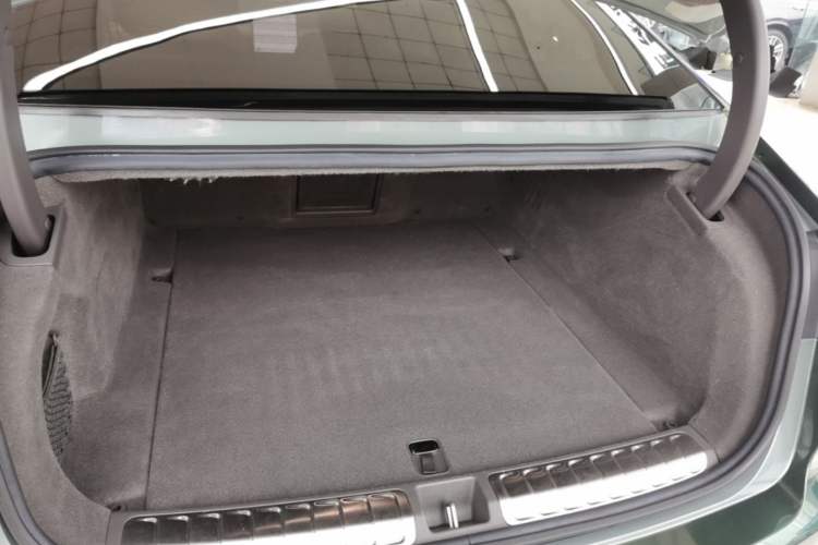 Used Nio ET7 2022 75 kWh Trunk