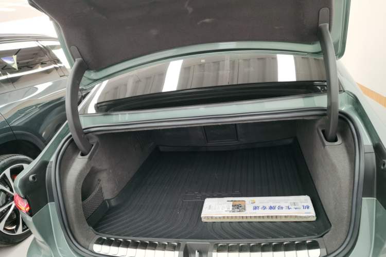 Used Nio ET7 2022 75 kWh Trunk
