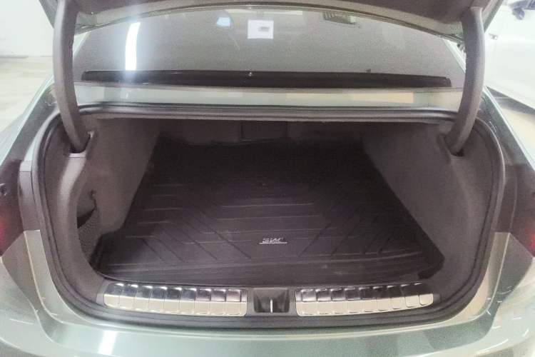 Used Nio ET7 2022 100 kWh Trunk