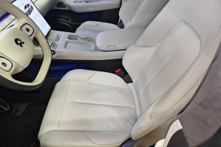 Used Nio ET7 2022 75 kWh Left Front Seat