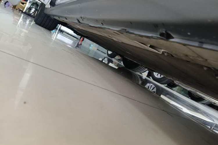 Used Nio ET7 2022 75 kWh Left Side Sill