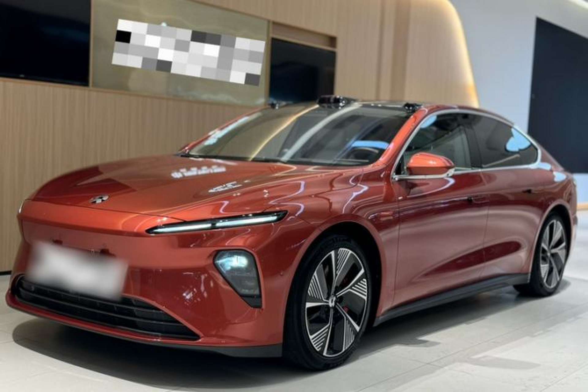 Used Nio ET7 2022 75 kWh Front Left 45 Deg
