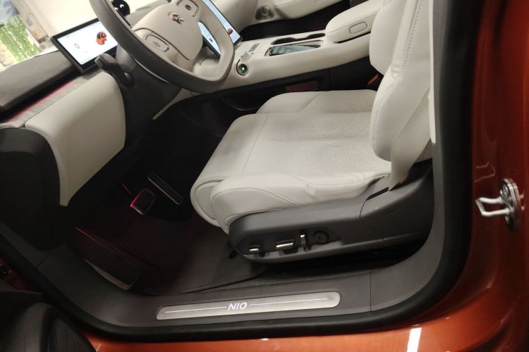Used Nio ET7 2022 75 kWh Left Front Seat