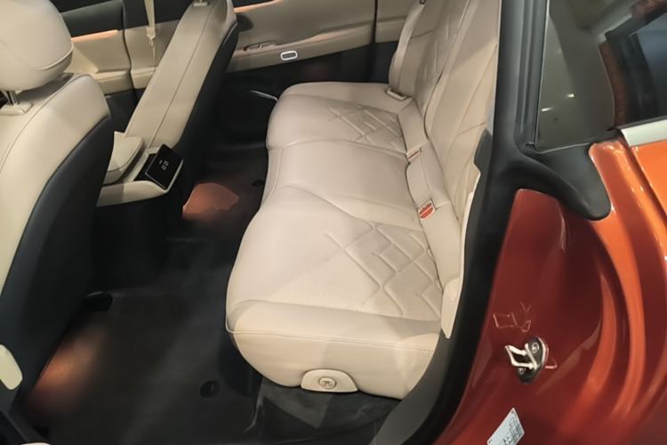 Used Nio ET7 2022 100kWh First Edition Left Rear Seat