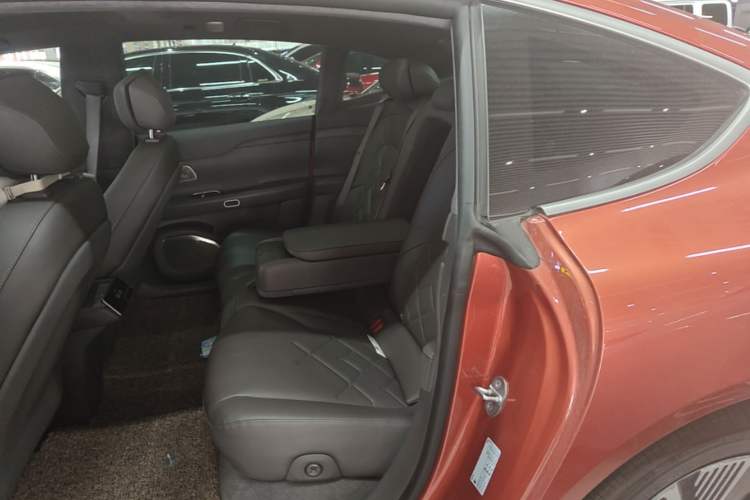 Used Nio ET7 2022 100kWh First Edition Left Rear Seat