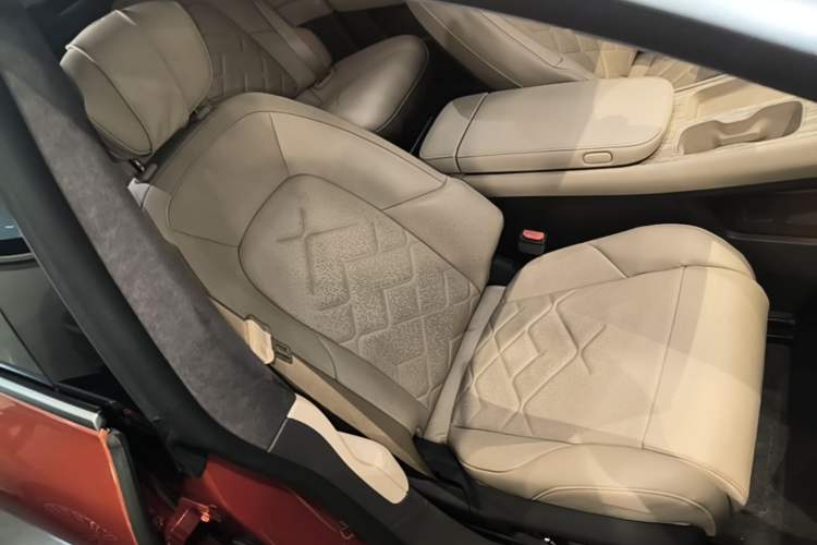 Used Nio ET7 2022 100kWh First Edition Right Front Seat
