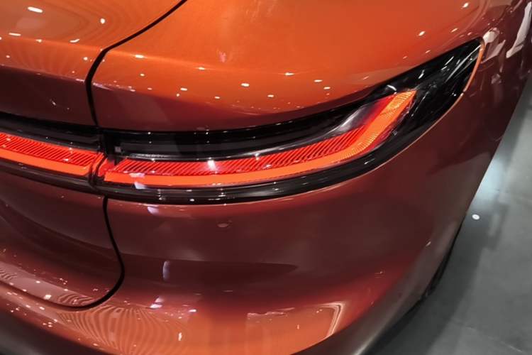 Used Nio ET7 2022 100kWh First Edition Right Rear Taillight