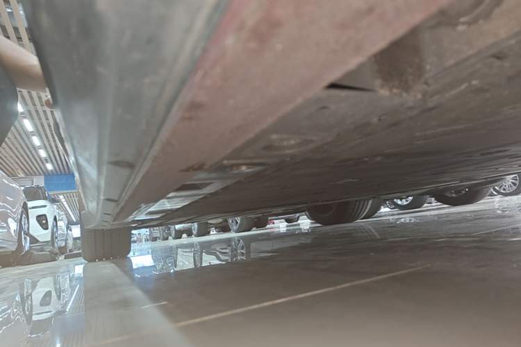 Used Nio ET7 2022 100kWh First Edition Right Side Sill