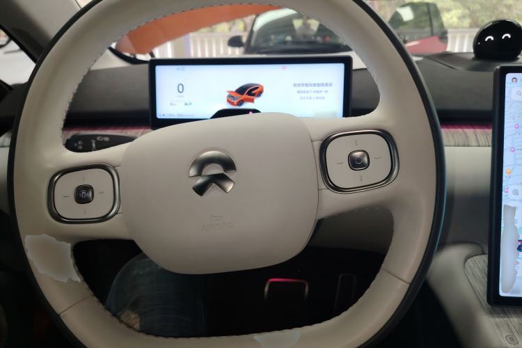 Used Nio ET7 2022 75 kWh Steering Wheel