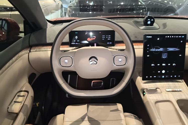 Used Nio ET7 2022 100kWh First Edition Steering Wheel