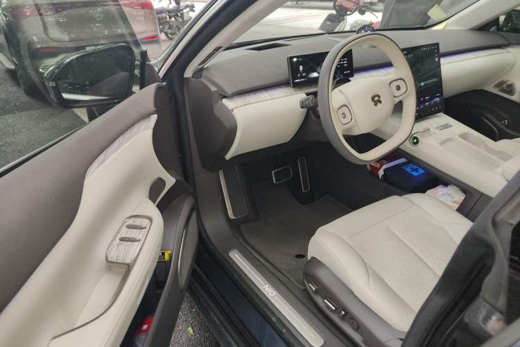 Used Nio ET7 2022 75 kWh Driver Seat