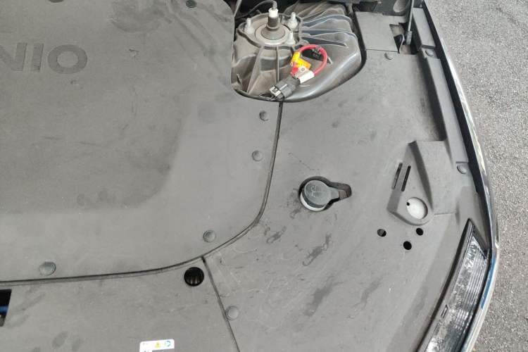 Used Nio ET7 2022 75 kWh Engine Bay Left