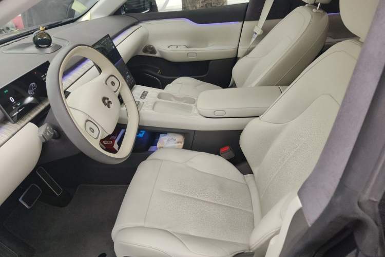 Used Nio ET7 2022 75 kWh Left Front Seat