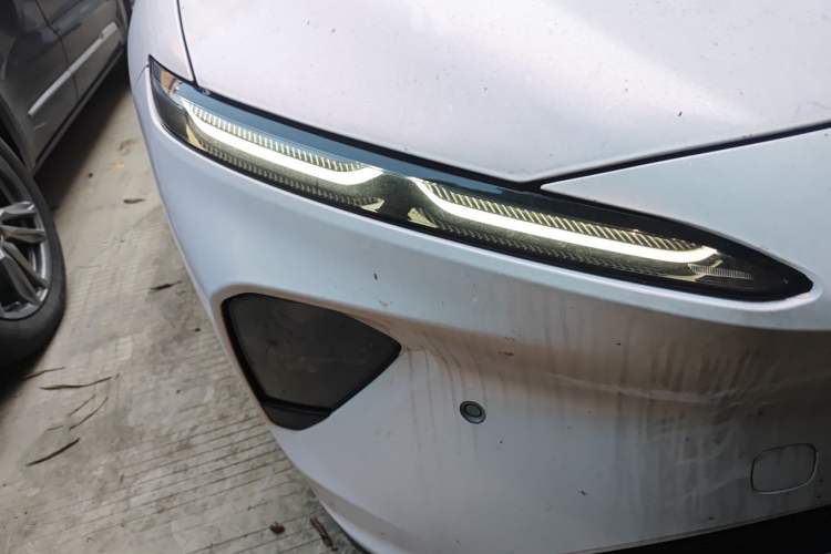 Used Nio ET7 2022 100kWh First Edition Right Front Headlight