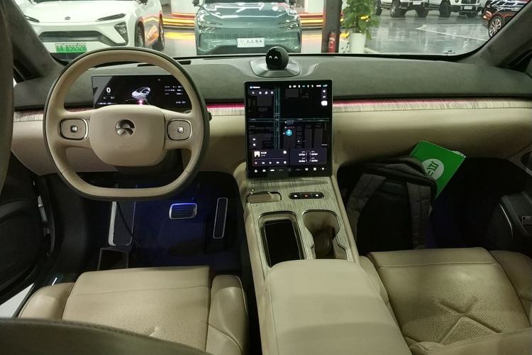 Used Nio ET7 2022 100kWh First Edition Center Console