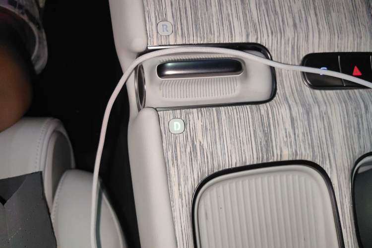 Used Nio ET7 2022 75 kWh Gear Lever