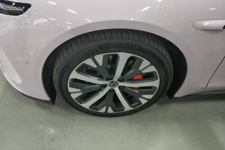 Used Nio ET7 2022 100kWh First Edition Left Front Wheel Hub