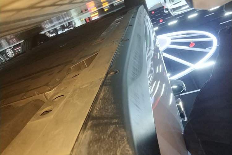 Used Nio ET7 2022 100kWh First Edition Left Side Sill