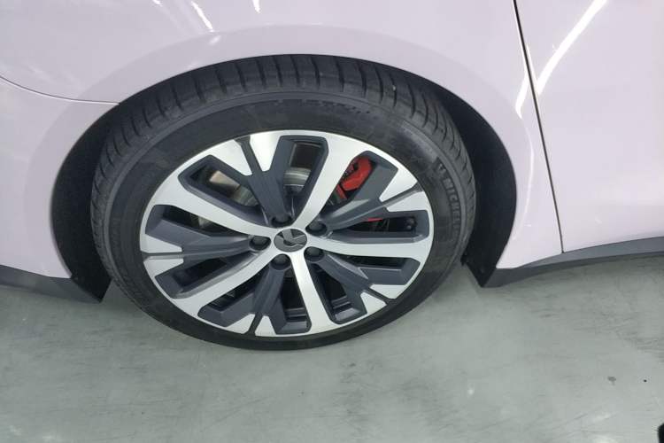 Used Nio ET7 2022 100kWh First Edition Right Rear Wheel Hub