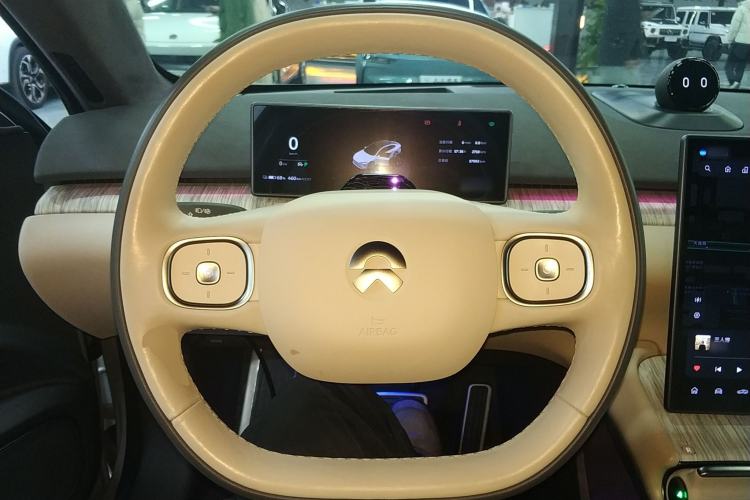 Used Nio ET7 2022 100kWh First Edition Steering Wheel