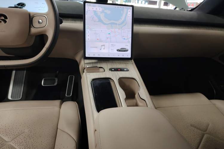 Used Nio ET7 2022 100kWh First Edition Audio And AC Panel
