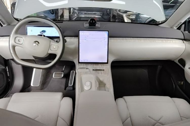 Used Nio ET7 2022 100kWh First Edition Center Console