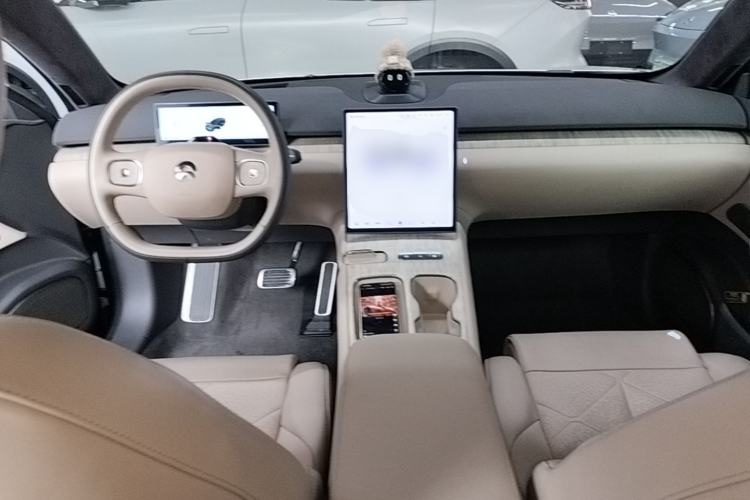 Used Nio ET7 2022 100kWh First Edition Center Console