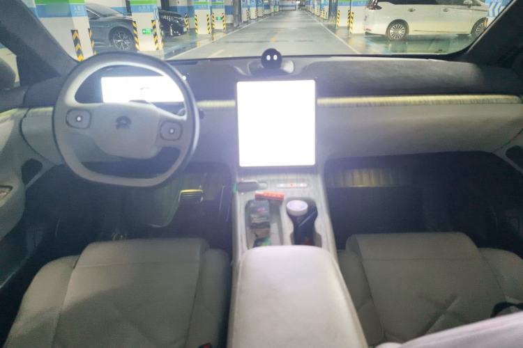 Used Nio ET7 2022 100kWh First Edition Center Console