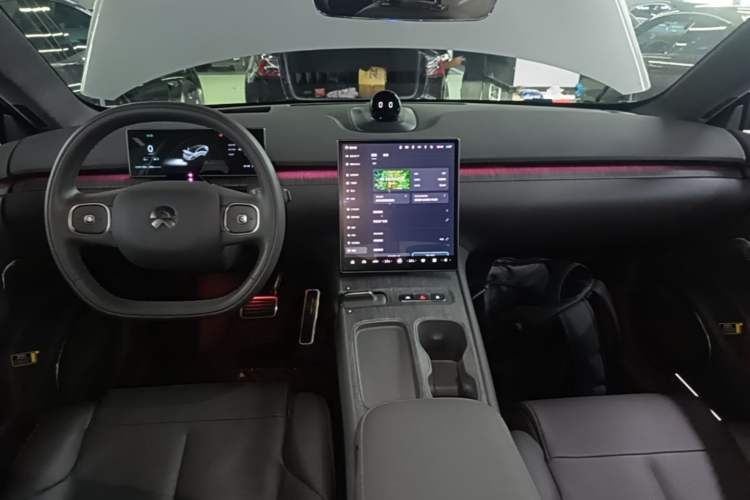 Used Nio ET7 2022 75 kWh Center Console