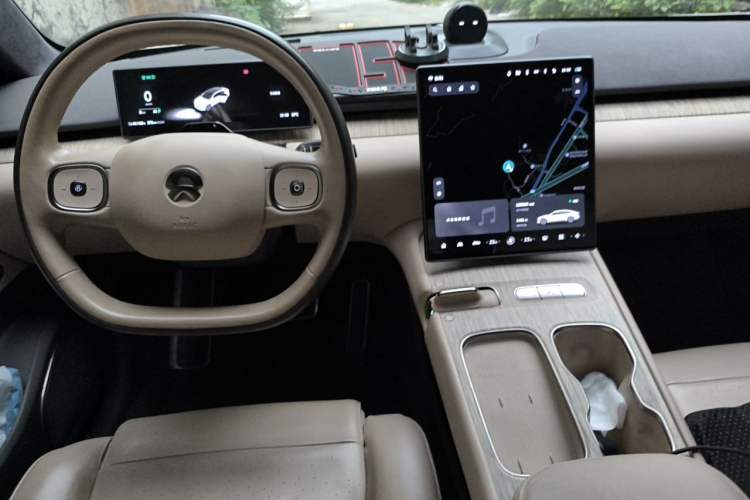 Used Nio ET7 2022 100kWh First Edition Center Console