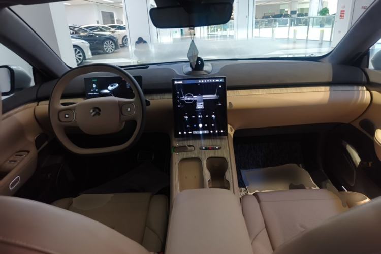 Used Nio ET7 2022 100kWh First Edition Center Console