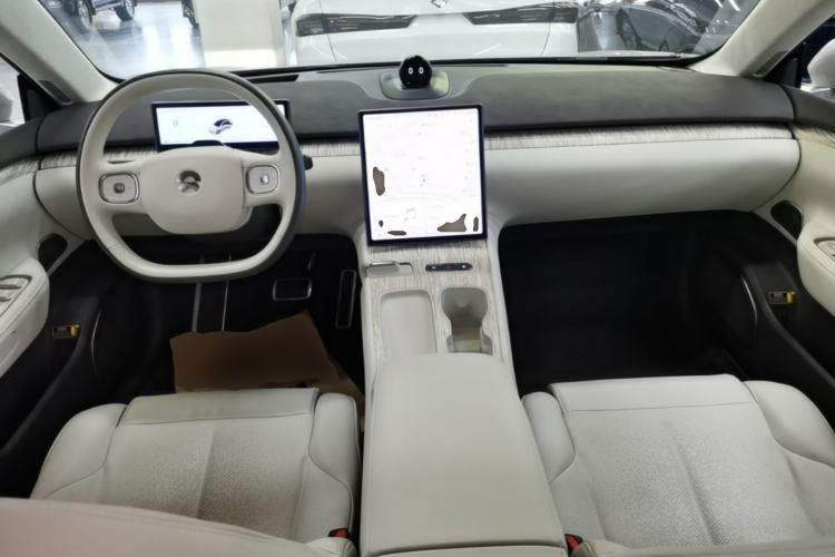 Used Nio ET7 2022 75 kWh Center Console