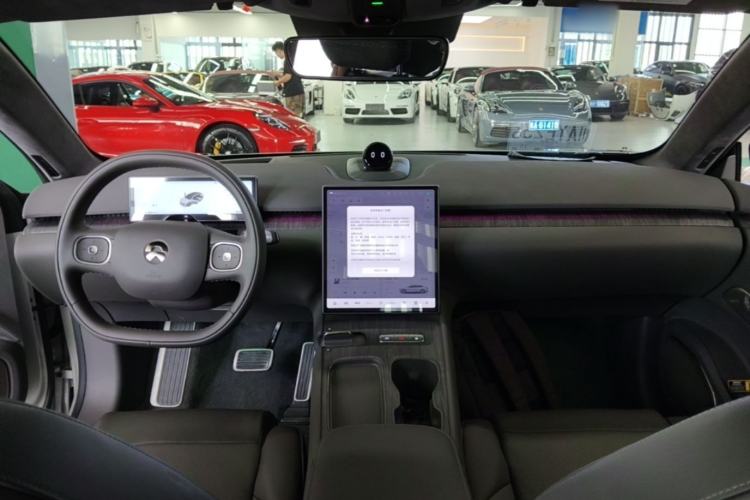 Used Nio ET7 2022 75 kWh Center Console