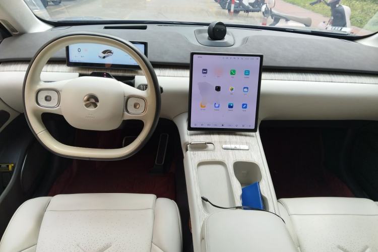 Used Nio ET7 2022 100kWh First Edition Center Console