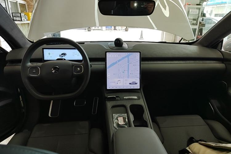 Used Nio ET7 2022 75 kWh Center Console