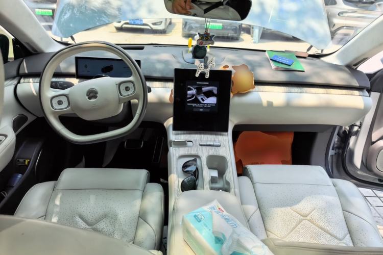 Used Nio ET7 2022 100kWh First Edition Center Console