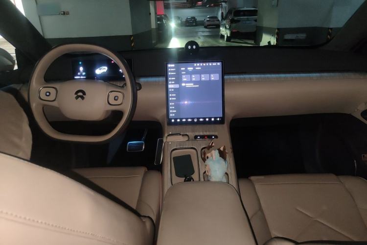 Used Nio ET7 2022 100kWh First Edition Center Console