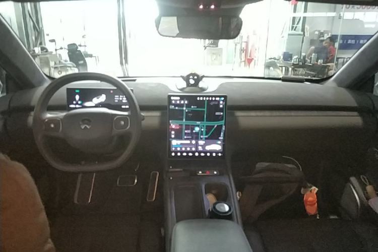 Used Nio ET7 2022 75 kWh Center Console
