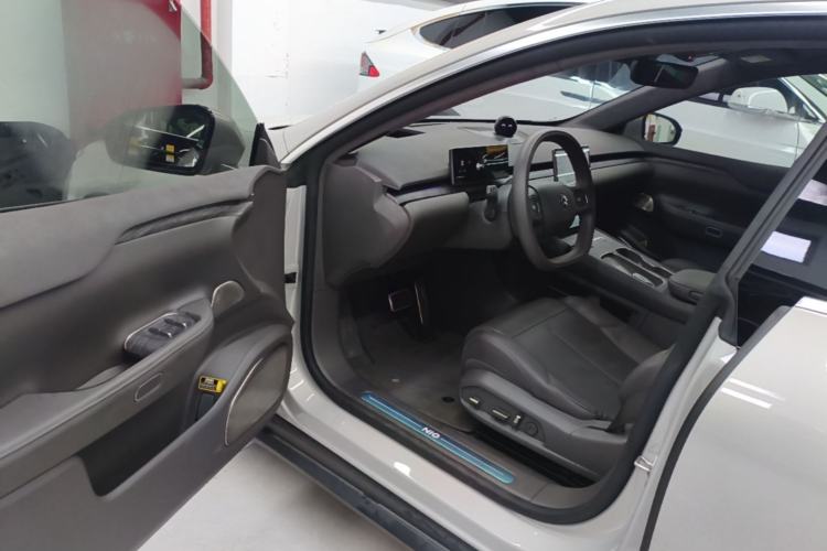 Used Nio ET7 2022 75 kWh Driver Seat