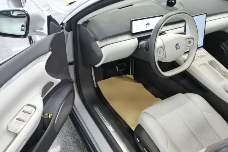 Used Nio ET7 2022 75 kWh Driver Seat