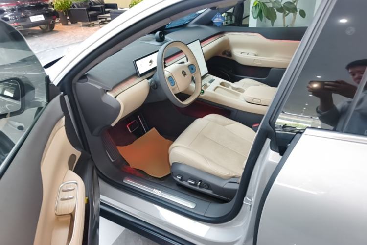 Used Nio ET7 2022 75 kWh Driver Seat