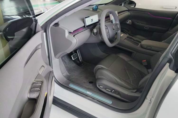 Used Nio ET7 2022 75 kWh Driver Seat