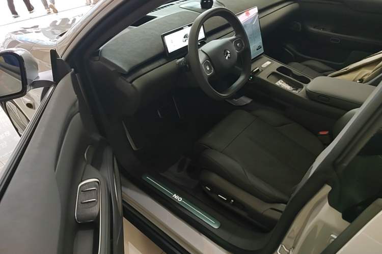 Used Nio ET7 2022 75 kWh Driver Seat