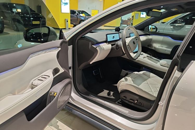 Used Nio ET7 2022 100kWh First Edition Driver Seat